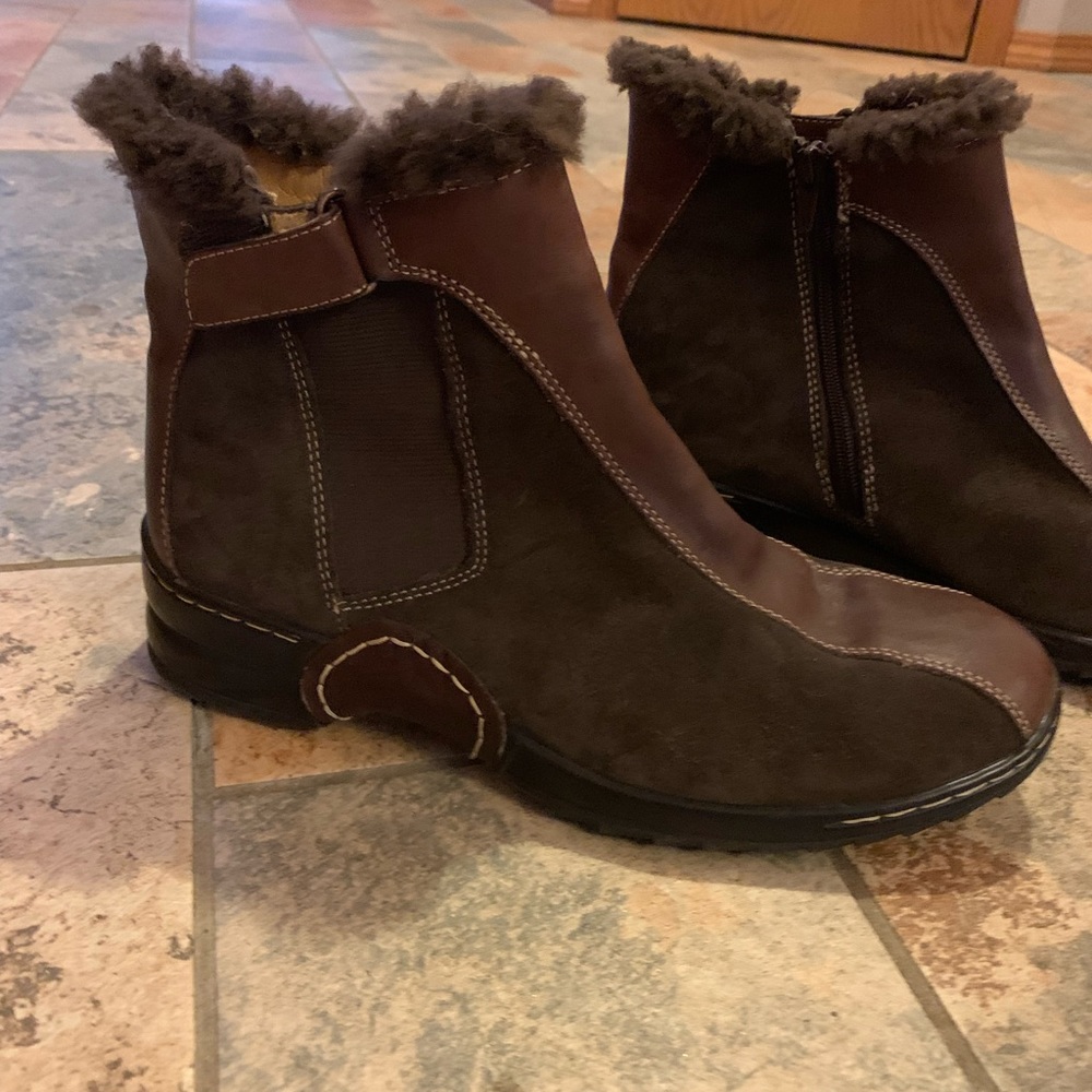 Ladies Sofft brand ankle boot size 7.5 excellent used condition